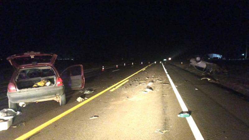 Carros bateram de frente no Km 682 da Rodovia Comandante João Ribeiro de Barros