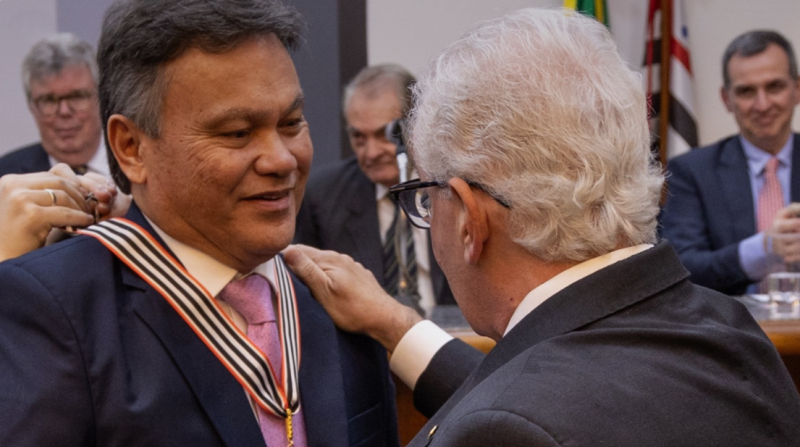 Sessão solene na qual o promotor de Justiça, Lincoln Gakiya, foi homenageado se deu na sexta-feira