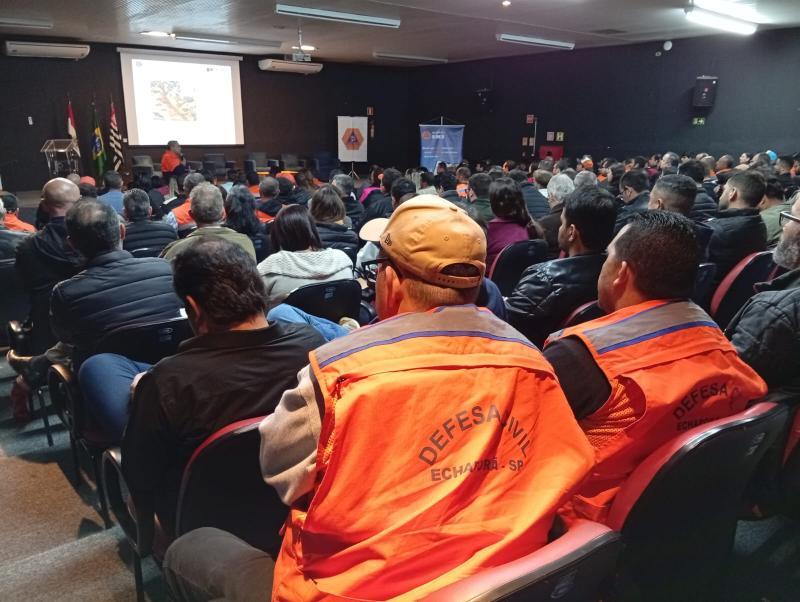 Coordenadores, servidores municipais e empreendedores estiveram na Fundação Inova Prudente