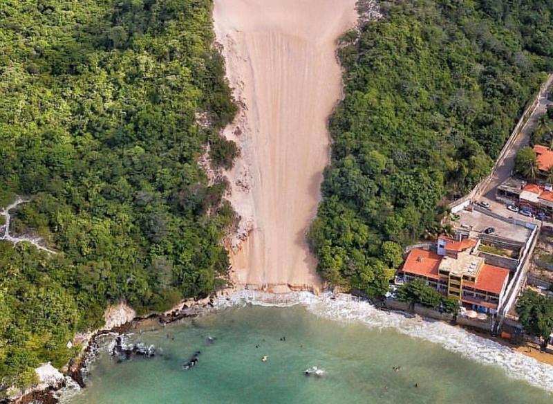 D Beach Resort está localizado à beira-mar na famosa Praia de Ponta Negra, em frente ao cartão-postal Morro do Careca