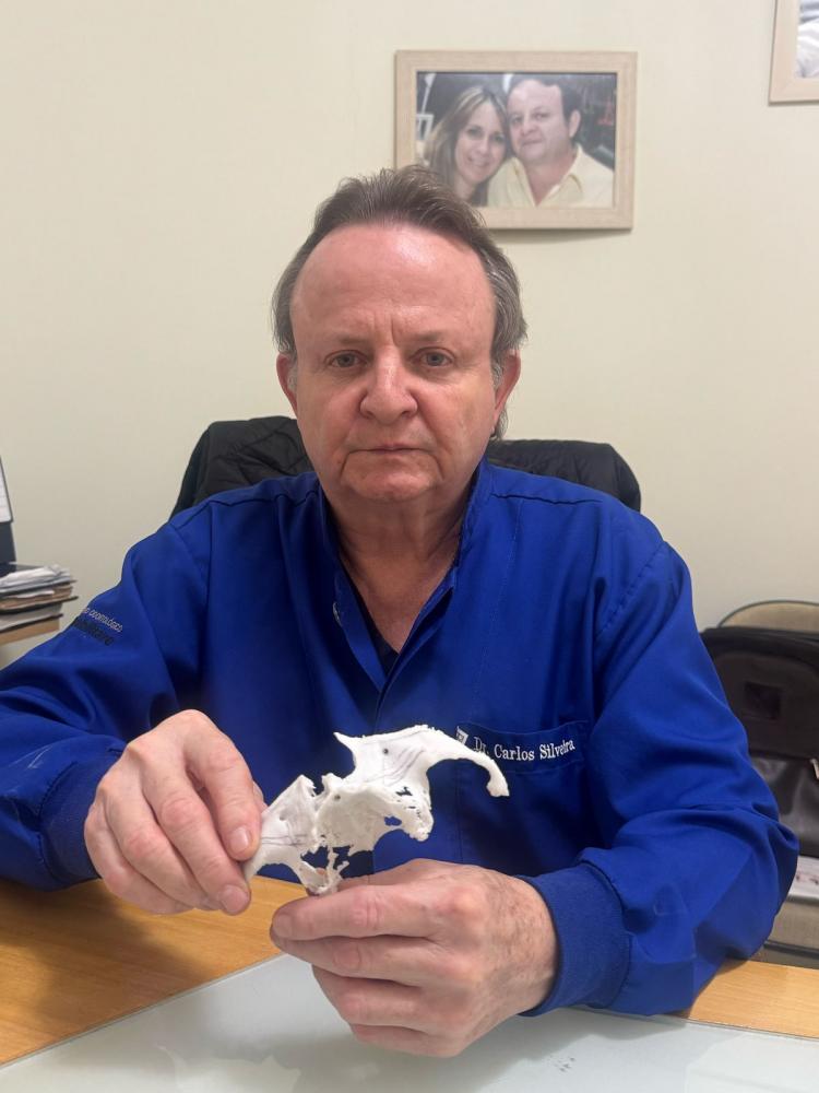 Carlos Henrique Martins Silveira, professor do curso de Implantodontia da ABO Prudente: ‘Hoje, conseguimos transformar a vida de pacientes com maxilas atróficas sem necessidade de enxertos demorados”