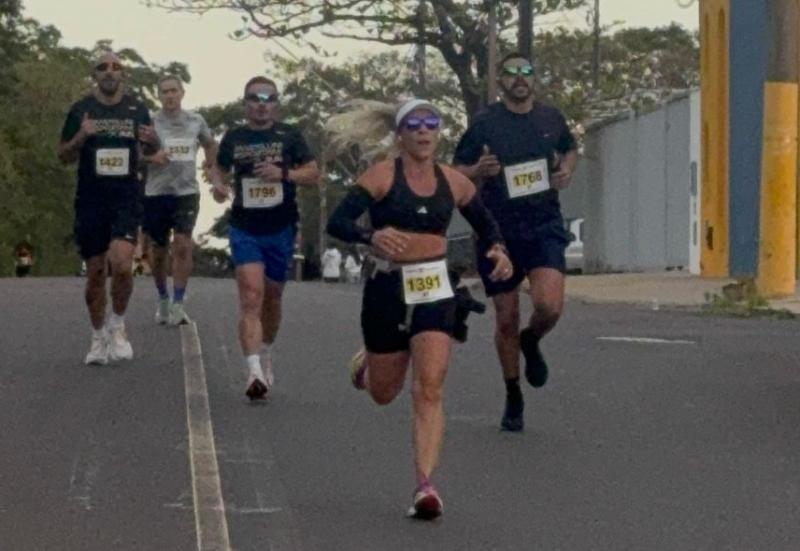 Todos os participantes que cruzaram a linha de chegada receberam medalhas