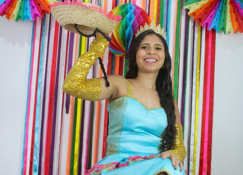 Projeto começa nesta sexta, às 20h30, com Aydê, artista cearense radicada em SP, que apresenta o “Arraiá da Aydê”