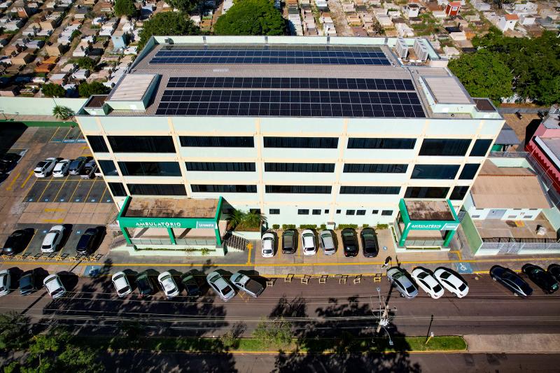 Ambulatório recebeu 162 módulos para produção de energia