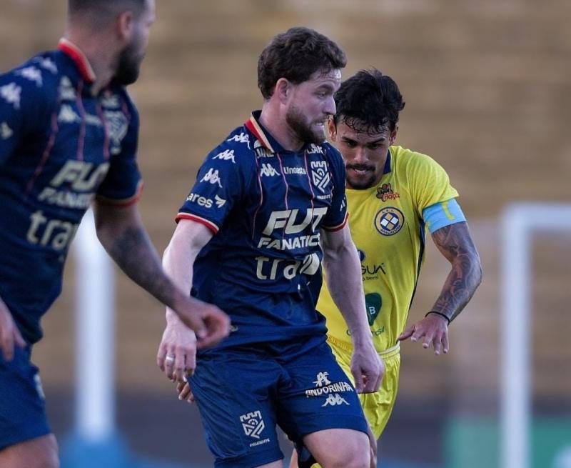 No jogo de turno, Grêmio Prudente venceu o Araçatuba por 2 a 1, no Prudentão