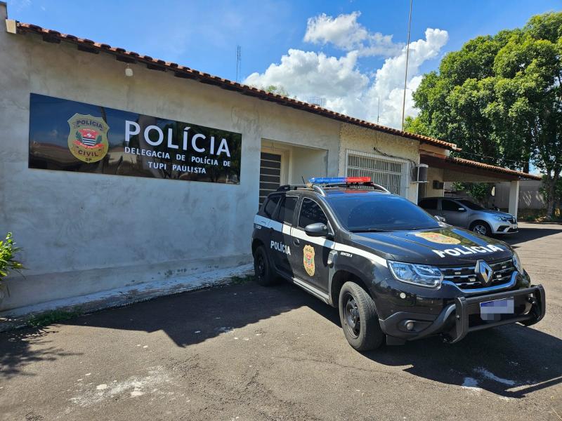 Agentes da Delegacia de Tupi Paulista localizaram suspeito em uma residência de familiares