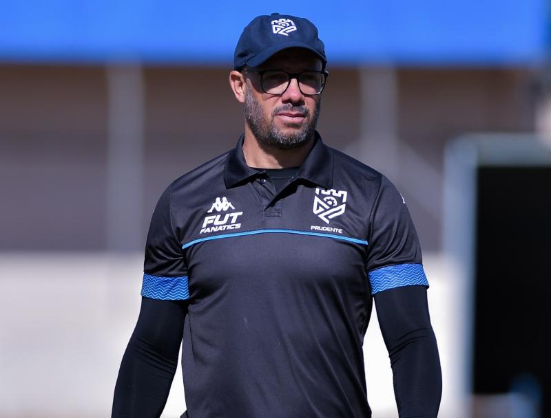 Rogério Corrêa: “Vamos buscar a vitória, esse jogo tem que ser encarado como uma final”
