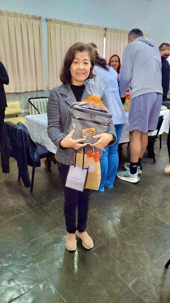 PROFESSORA VANESSA ITAME LECIONOU FISICA POR 29 ANOS NO BRAGA MELLO