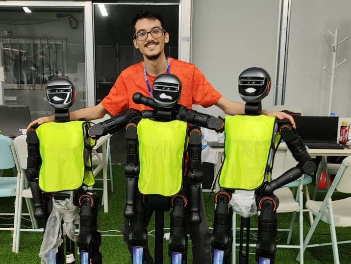 Lucca Bezzon Silva, no World Humanoid Robot Games, em Beijing