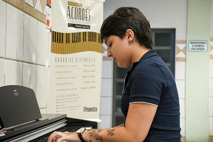Estreia do instrumento foi com a aluna Júlia Borges, que começou a aprender piano aos 4 anos