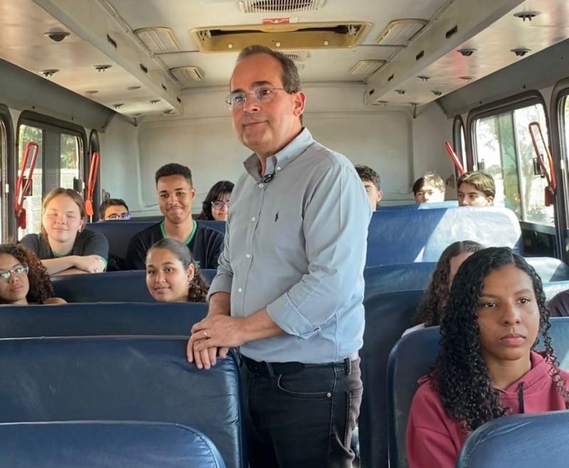 Prefeito de Epitácio, André Lima, acompanha viagem dos alunos do Instituto Federal