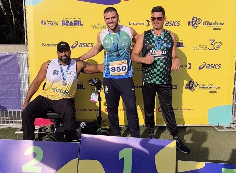 No arremesso de peso, Eduardo Pereira brilhou e conquistou a medalha de prata na classe F34