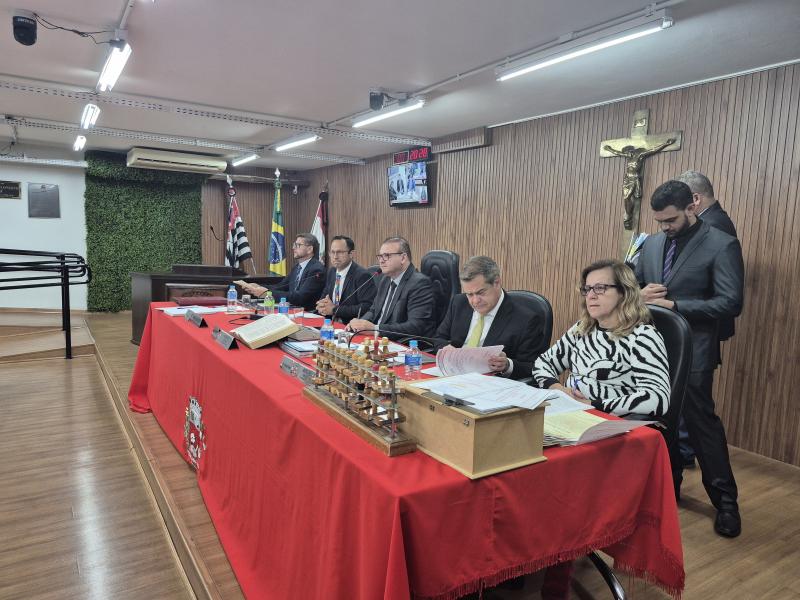 Parlamentares prudentinos apreciaram e aprovaram oito projetos na sessão desta segunda-feira
