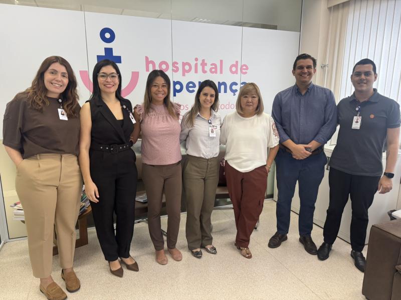 Especialistas em produtos para estomia são recebidos no Hospital de Esperança