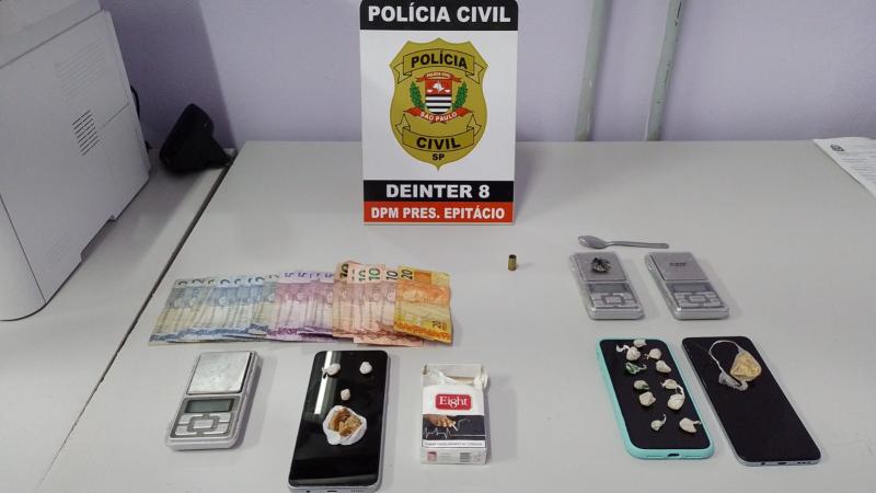 Materiais ilícitos foram localizados em imóveis relacionados aos dois traficantes