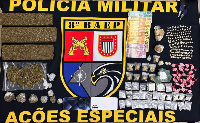 Homem de 35 anos estava em posse de 2,3 kg de maconha, além de crack, cocaína e dinheiro