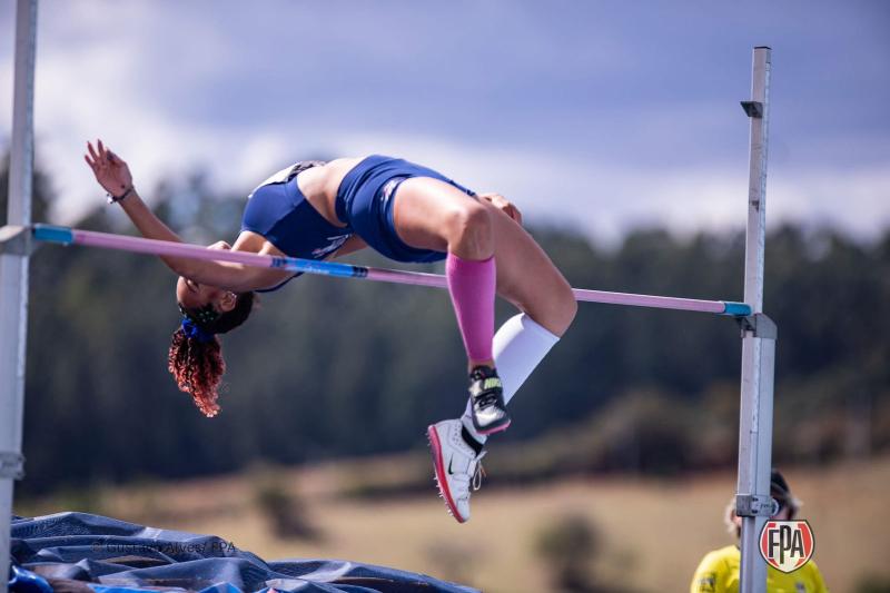 Allana Romão Rodrigues saltou 1,60m de altura e garantiu o ouro