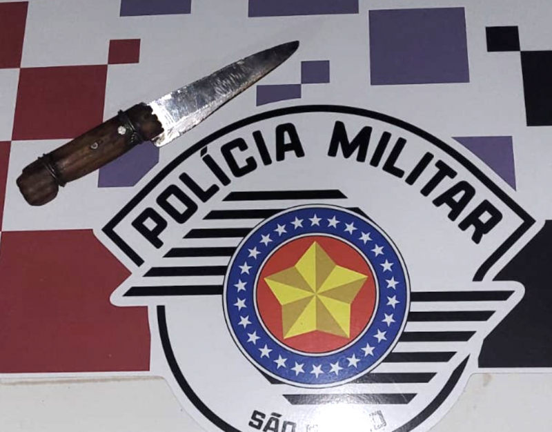 Em Epitácio, suspeito foi flagrado com uma faca de cozinha durante busca pessoal