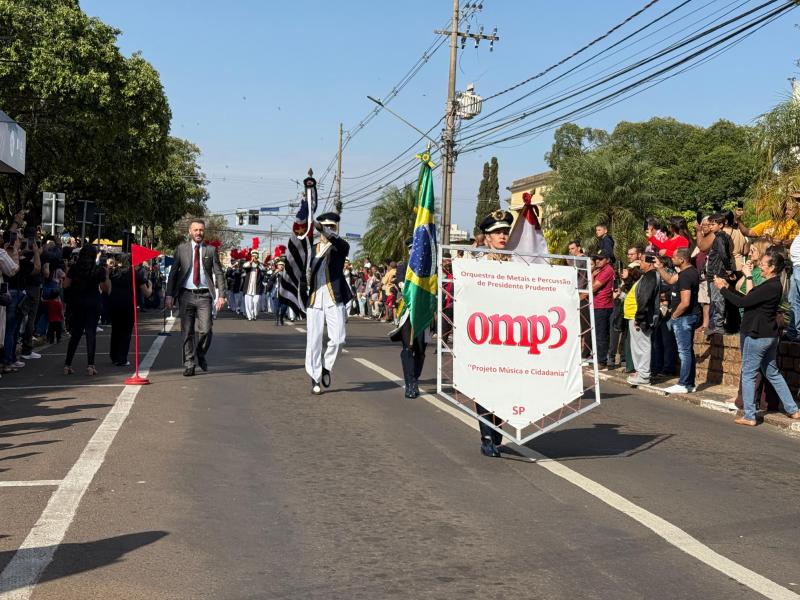 Evento foi realizado na manhã de ontem, em frente à Praça Nove de Julho.