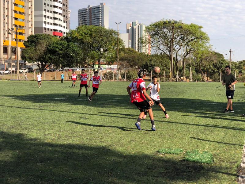 Disputas começaram ontem, no Campo Sintético do Parque do Povo