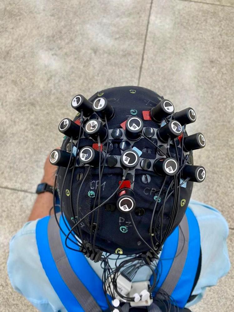 Laboratório investiga efeitos da estimulação transcraniana associada a exercícios motores em pacientes com Parkinson