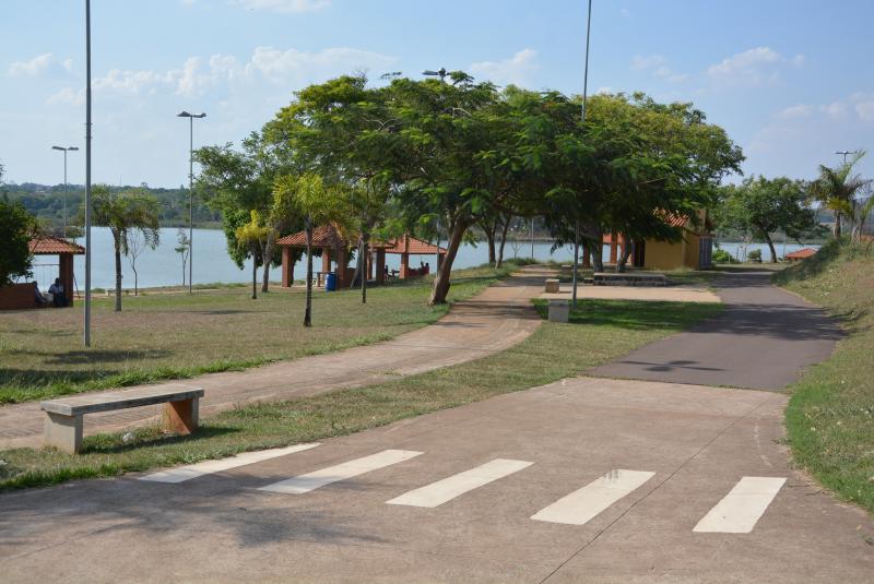 Quiosques ficam nas dependências do Balneário da Amizade