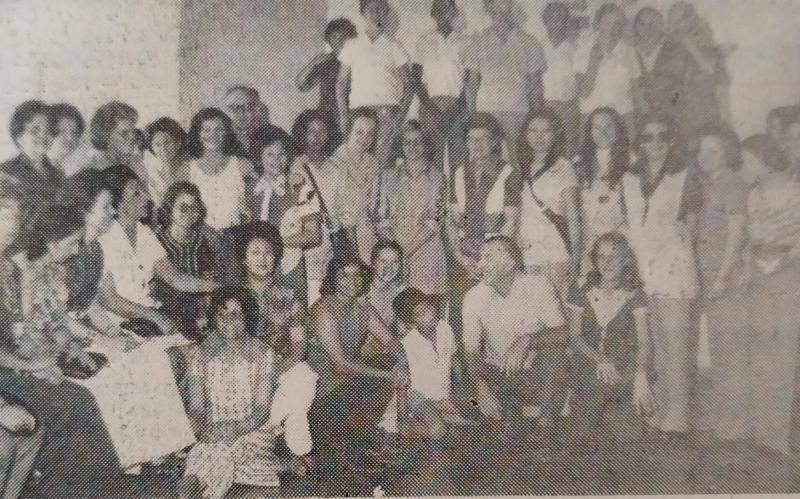 Na foto, as damas rotárias, professoras da Apae, diretores, alunos, numa confraternização após o show proporcionado pelos alunos