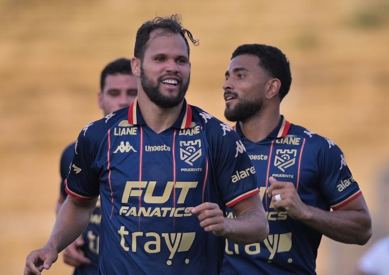 Alan James, autor do gol que deu a vitória ao Grêmio Prudente contra o Primavera, no sábado