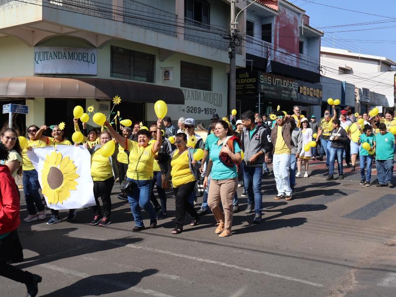 Entidades, autoridades e sociedade civil se mobilizam em caminhada pelo Setembro Amarelo
