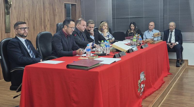 Dezoito projetos de lei foram aprovados pelos vereadores da Câmara Municipal, nesta segunda-feira