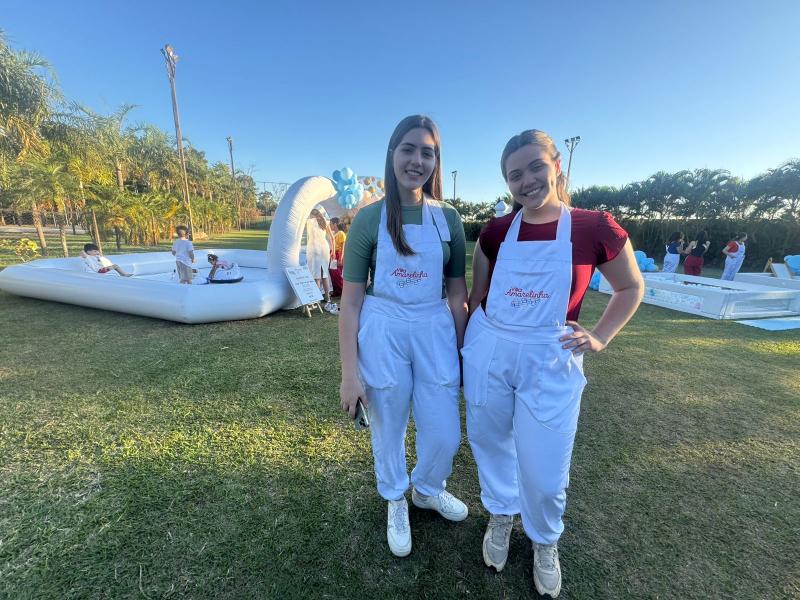 As irmãs Belon apresentam o Vila Amarelinha