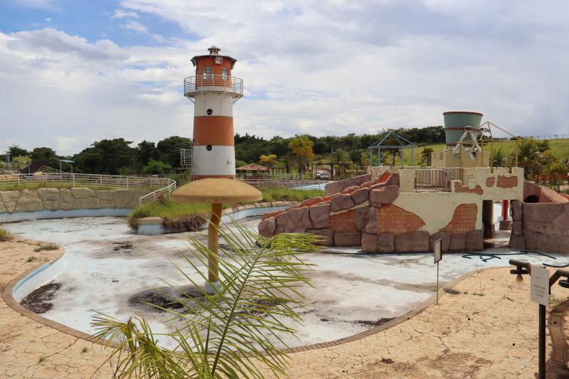 Parque Aquático está fechado desde pandemia devido à manutenção inadequada e perda de licenças
