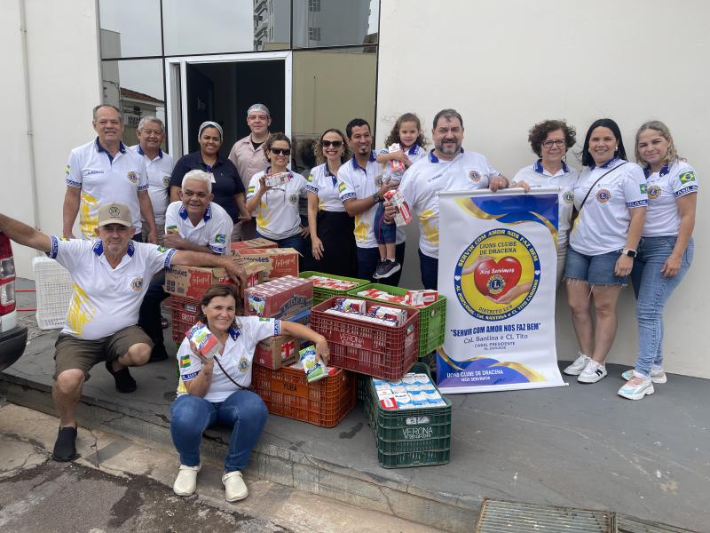 Integrantes do Lions Clube de Dracena visitam o Hospital de Esperança