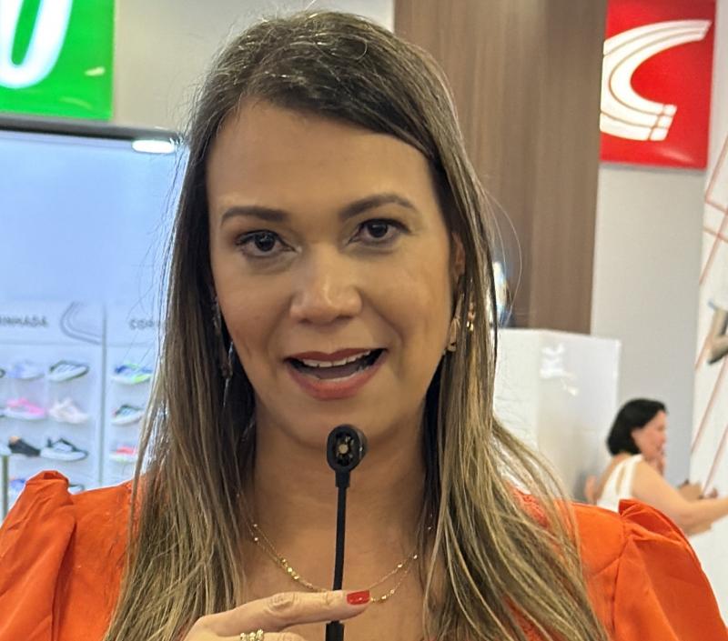 Elaine Cristina Barizoni Parron