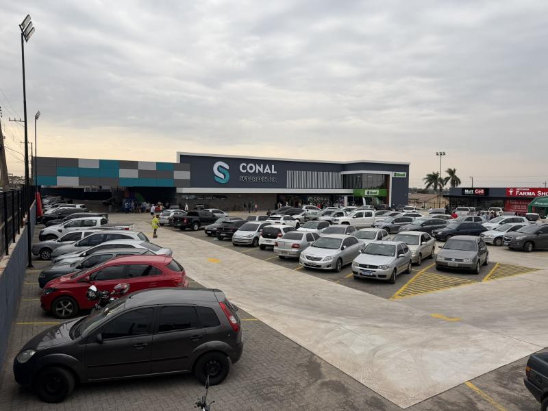 Conal de Martinopolis, um dos maiores supermercados da região, inaugurado sexta-feira