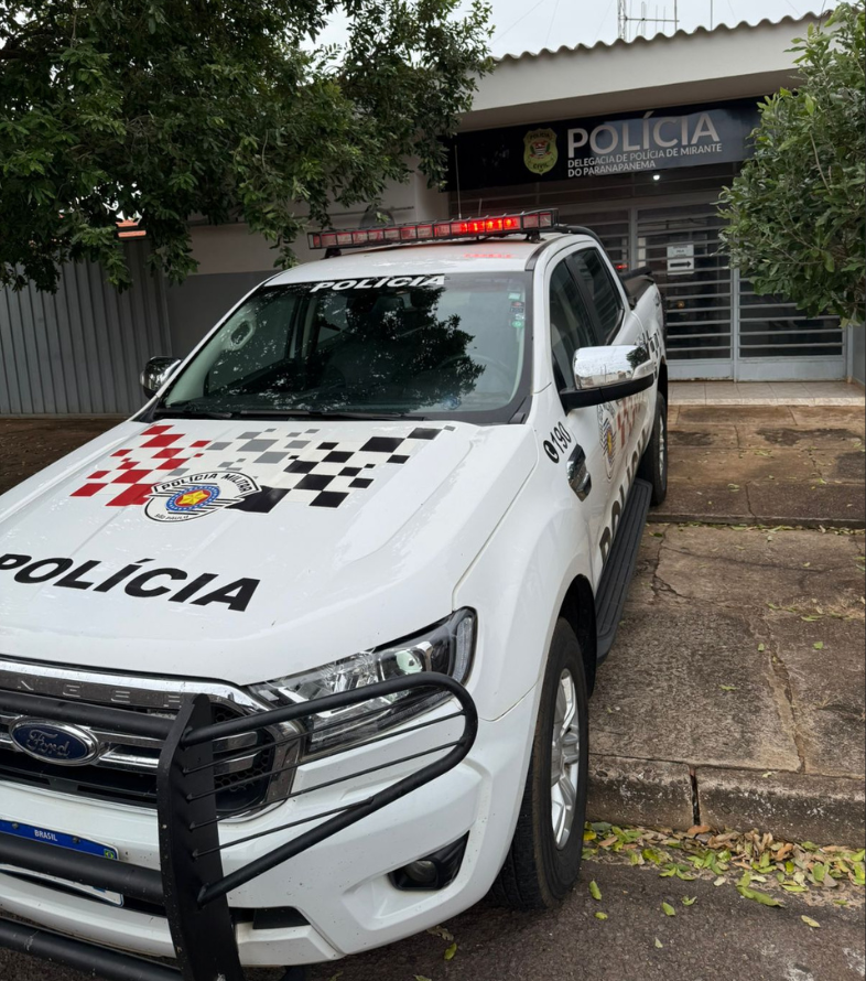 Autores foram autuados em flagrante pelo crime de homicídio qualificado no Plantão da Polícia Civil