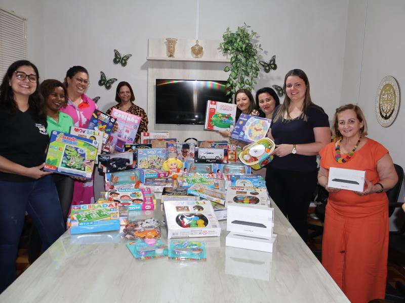 Materiais pedagógicos vão auxiliar no aprendizado dos alunos que participam das Salas de Atendimento Educacional Especializado em Pirapozinho