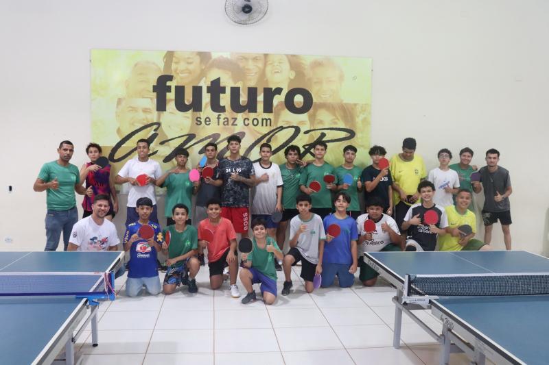 Borrachas para raquetes de tênis de mesa de Hugo Calderano foram entregues na quarta-feira