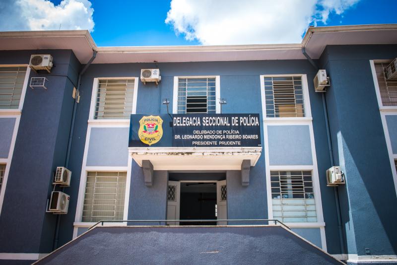 Arma de fogo ficou sob custódia da Polícia Técnico-Científica e será encaminhada à Delegacia Seccional