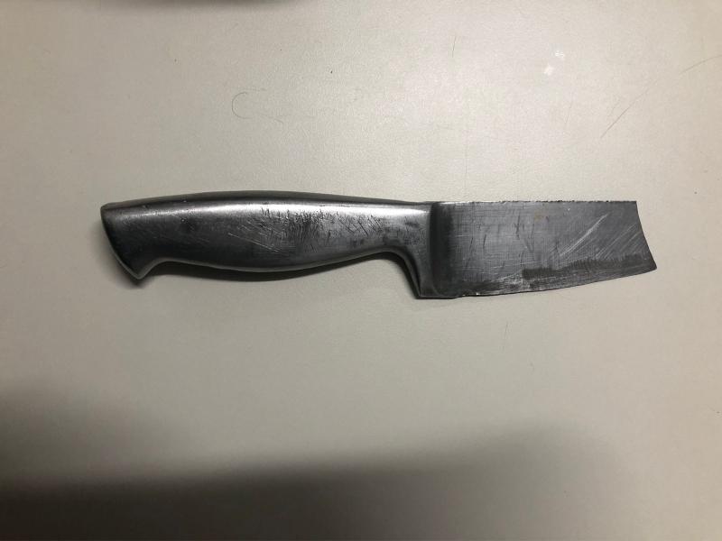Acusado foi encarcerado na manhã desta segunda depois de ser detido pela PM em posse de uma faca