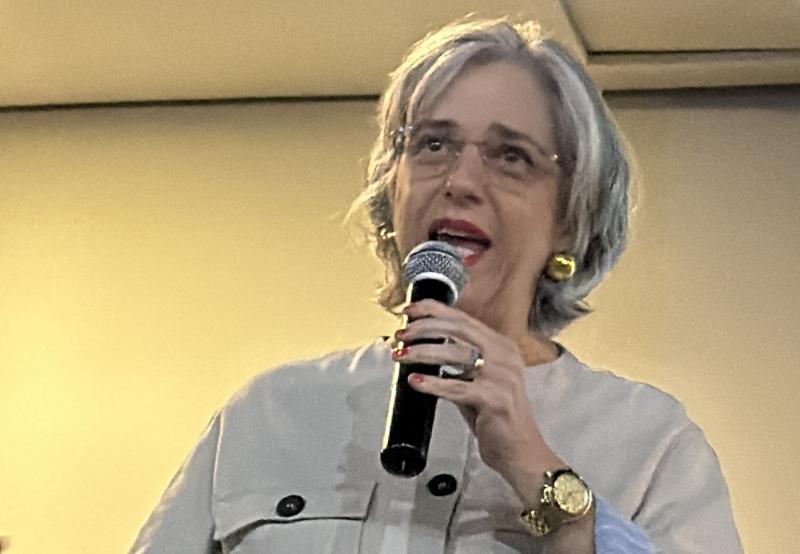 Dra. Nilva Galli, ginecologista e obstetra