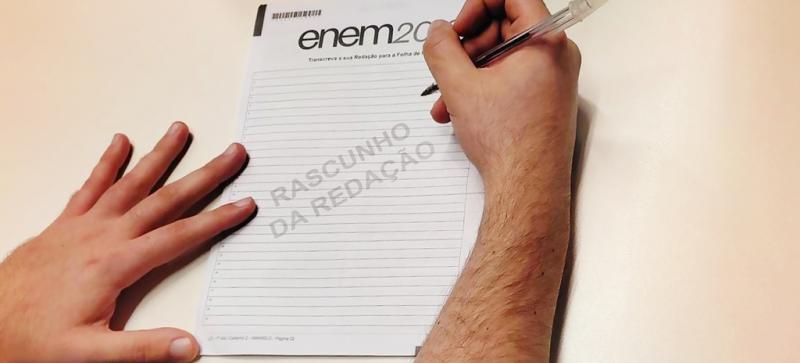 Elaboração da redação do Enem é uma das etapas mais temidas e decisivas da prova
