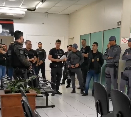 Investigações conduzias pela 1ª DIG revelaram existência de célula que acompanhava rotina de autoridades
