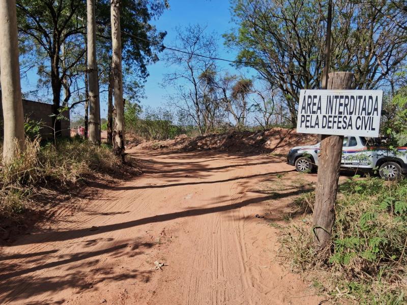 Área, que vinha sendo usada para descarte irregular de lixo, foi interditada