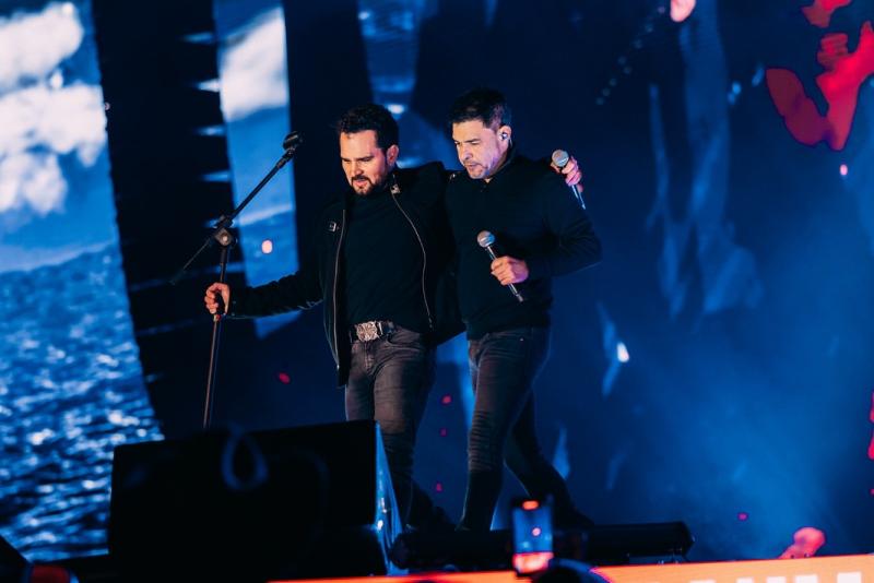 Referência absoluta do sertanejo romântico, dupla apresenta os grandes sucessos da carreira