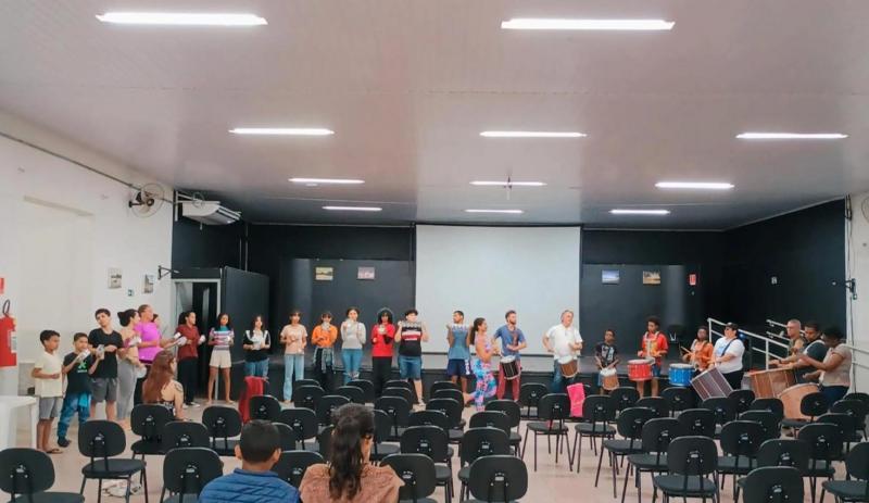 Ensaio da bateria da Escola de Samba da Vila Alegrete