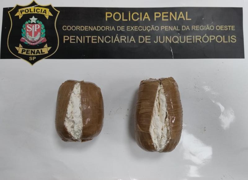 Na Penitenciária de Junqueirópolis, visitante foi surpreendida com duas porções de cocaína