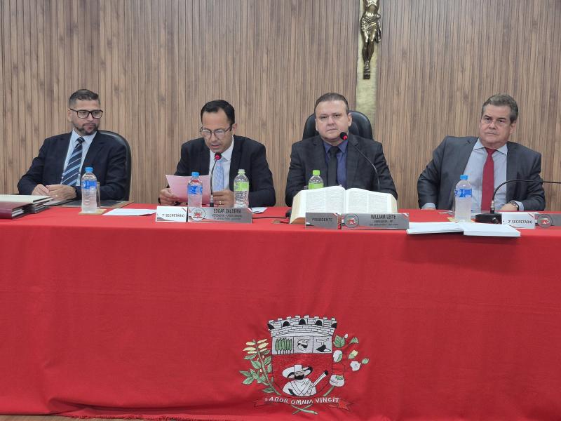 Vereadores apreciaram 12 projetos na sessão ordinária desta segunda-feira