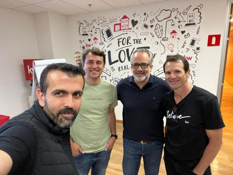  Lucas Krasucki, Luiz Gustavo, Ricardo Celestino e José Roberto Federighi, KWSP, responsável pela KW aqui no Brasil