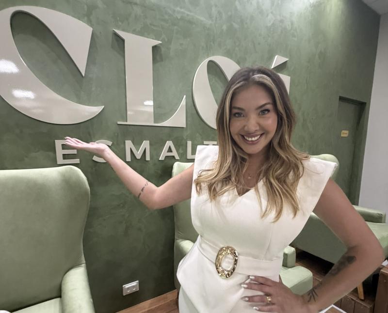 Camila Souza apresenta a nova Cloé Esmalteria